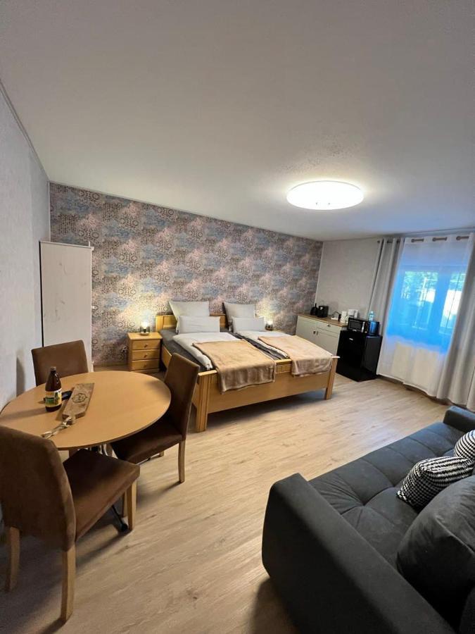 O&W Ferienzimmer Am Nuerburgring, Quiddelbach Ngoại thất bức ảnh